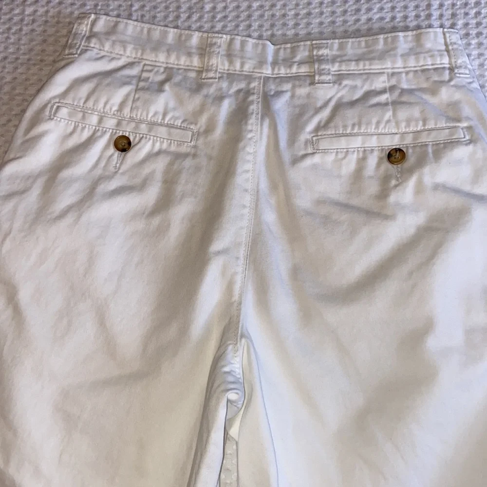 Club Room Flat Front Bermuda Shorts Size 29 WHITE EUC